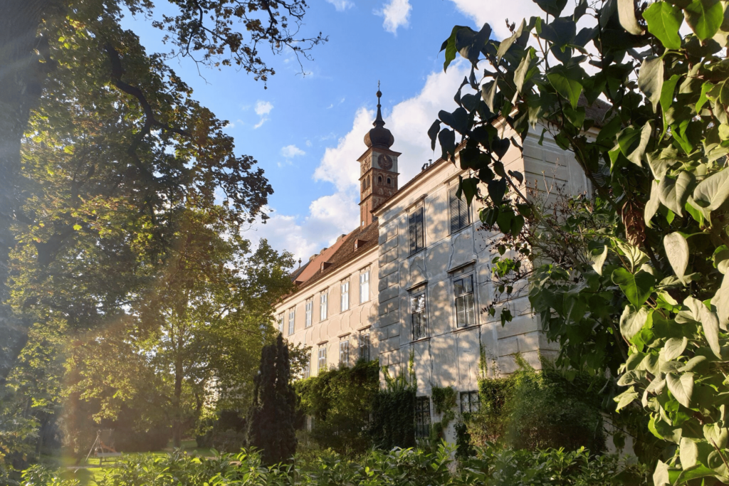 Schloss Gatterburg bei Sonnenschein